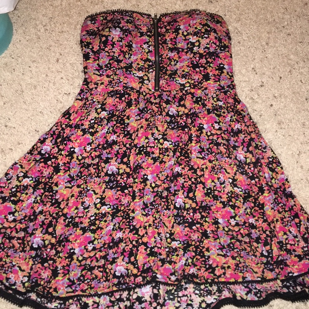 Material Girl Size S strapless zip mini dress